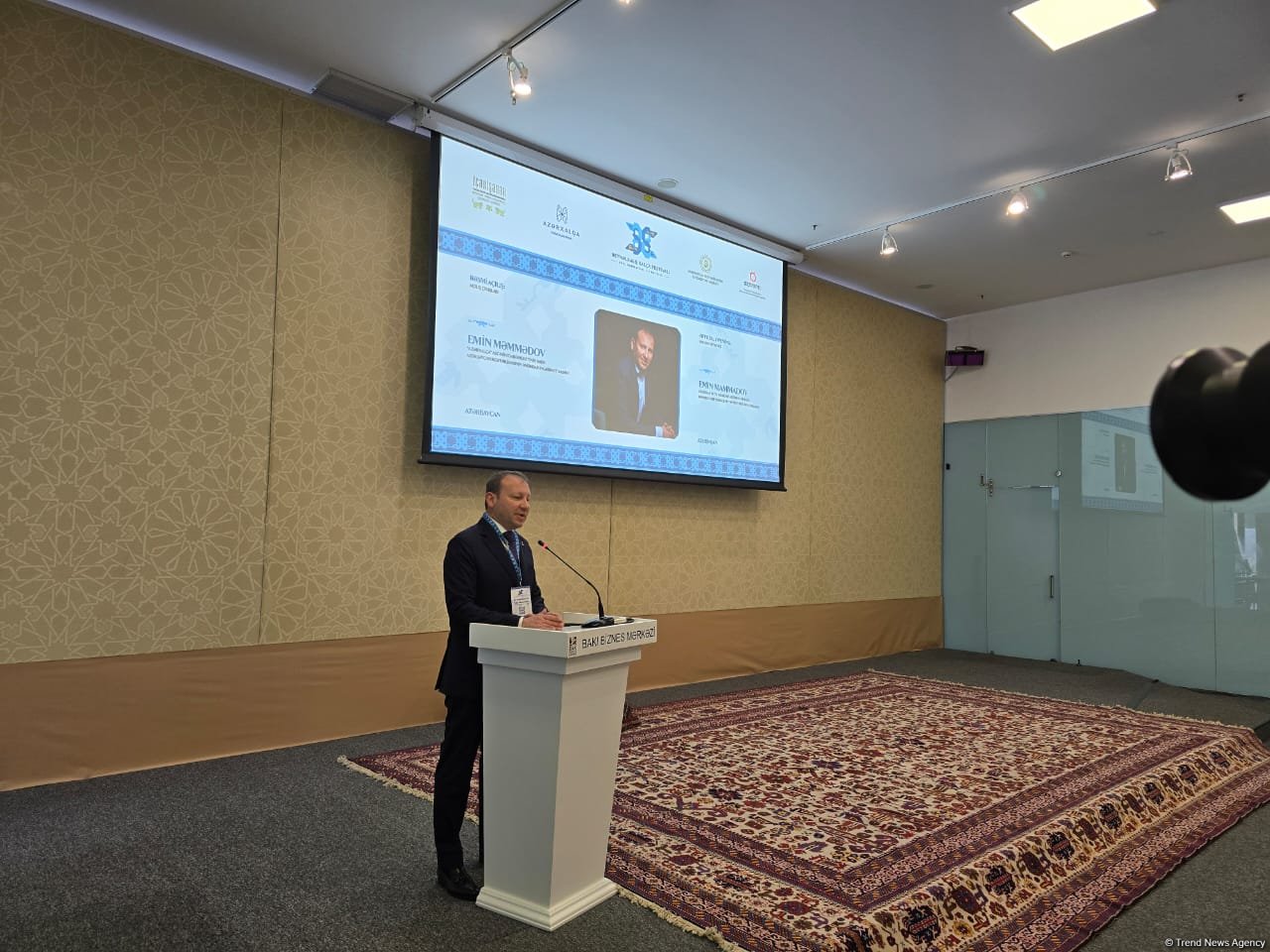 Azerbaijan's Baku inaugurates International Carpet Forum (PHOTO)