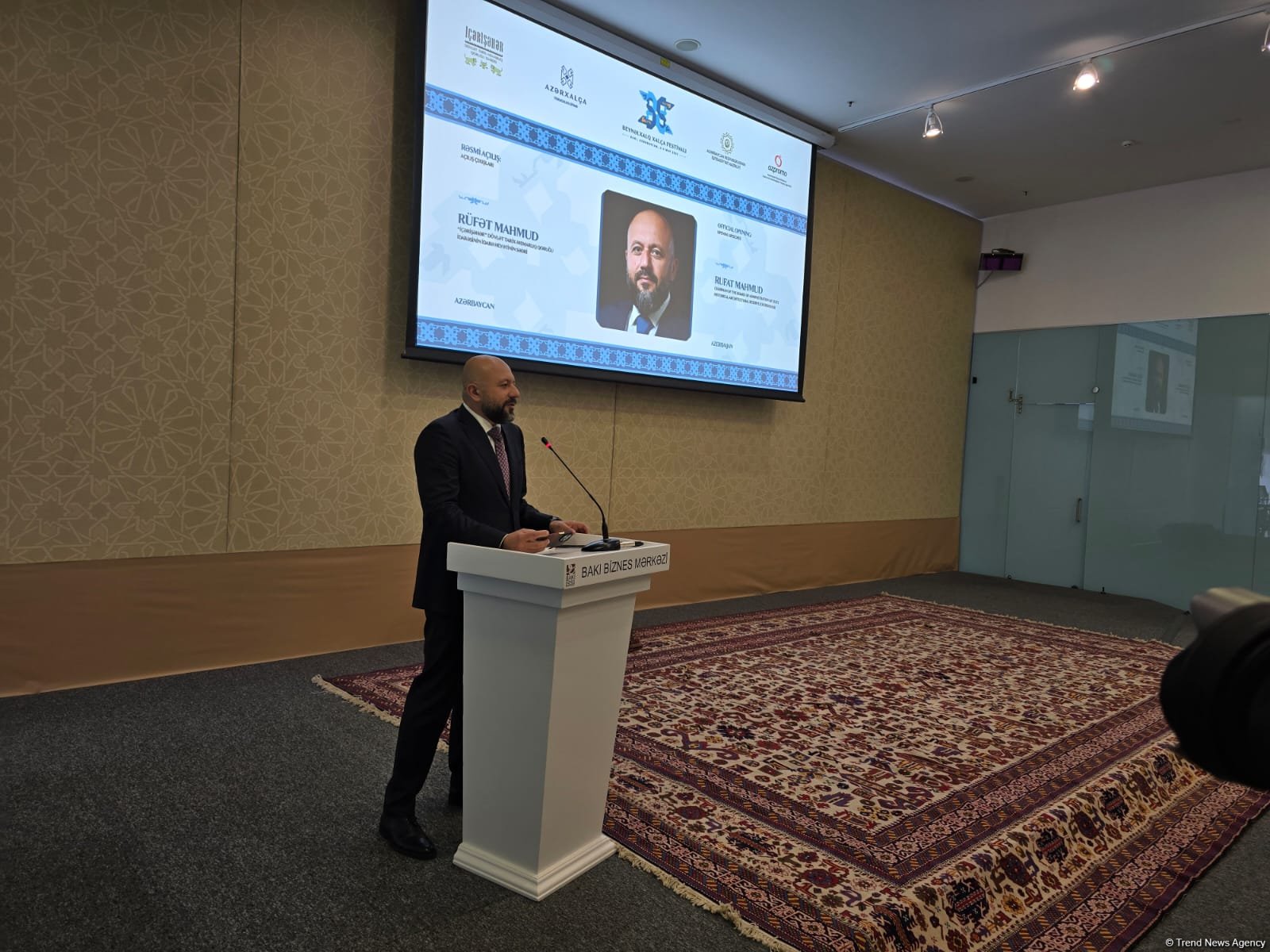 Azerbaijan's Baku inaugurates International Carpet Forum (PHOTO)