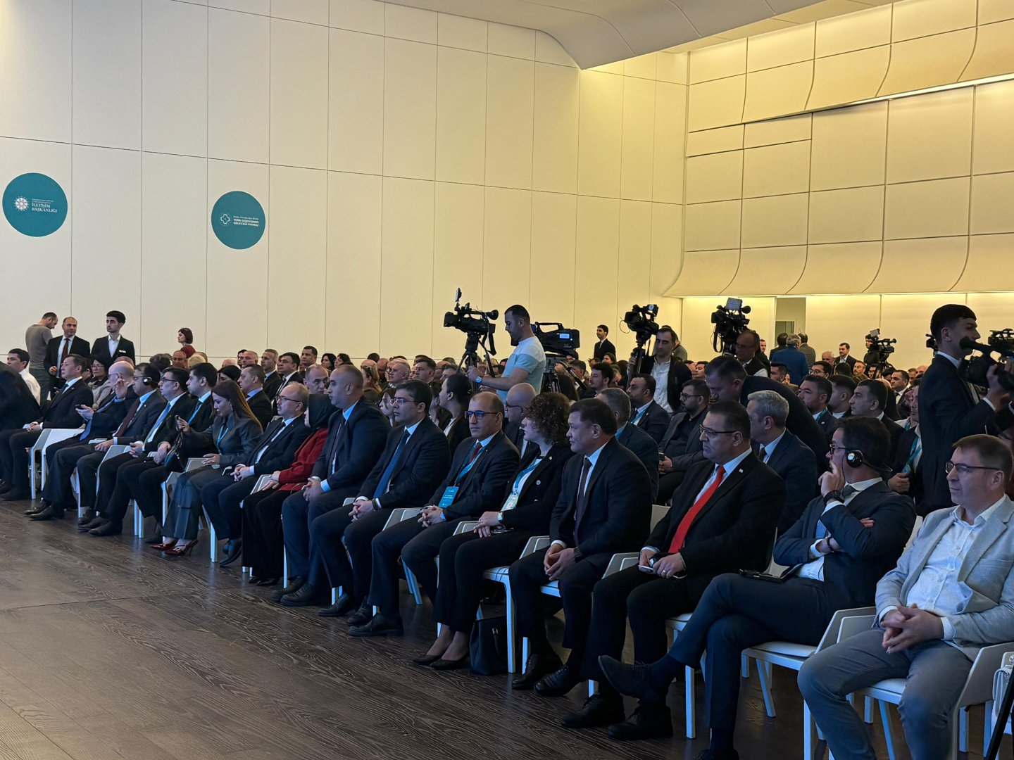 Azerbaijan's Baku hosts panel discussion "Unity in language, thought, action: Future of Turkic world" (PHOTO)