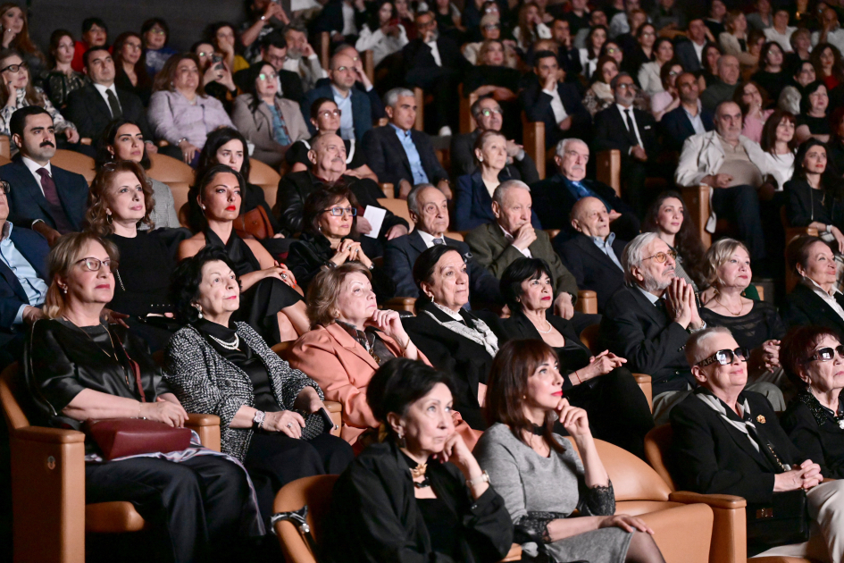 Heydar Aliyev Foundation VP Leyla Aliyeva attends creative night dedicated to Magsud Ibrahimbeyov’s 90th anniversary (PHOTO)