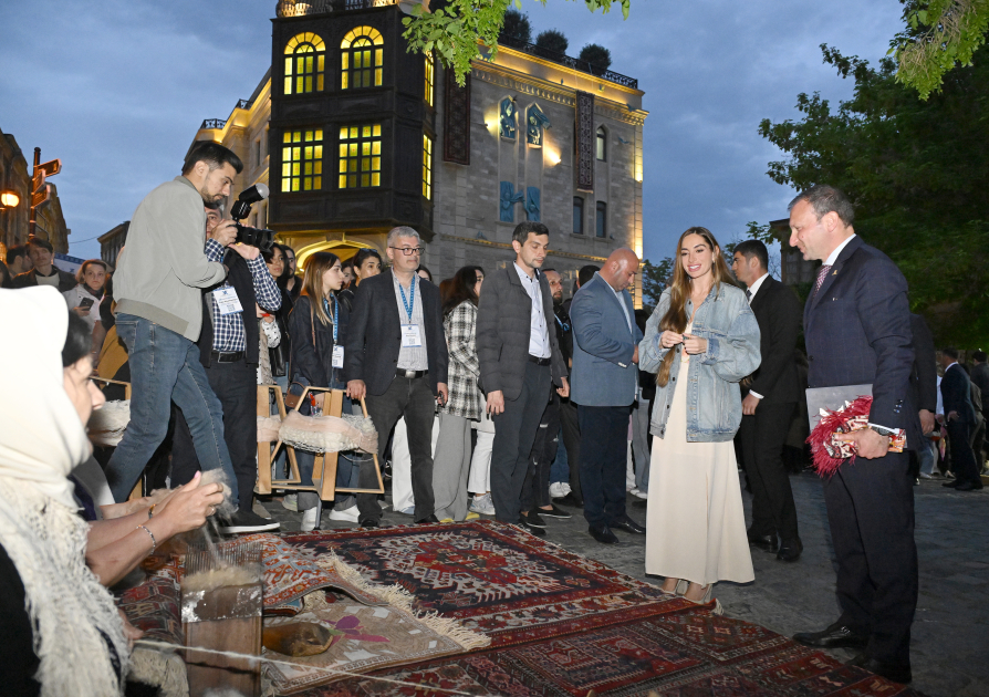 Heydar Aliyev Foundation VP Leyla Aliyeva and Head of Baku Media Center Arzu Aliyeva visit International Carpet Festival (PHOTO)