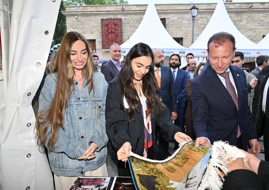 Heydar Aliyev Foundation VP Leyla Aliyeva and Head of Baku Media Center Arzu Aliyeva visit International Carpet Festival (PHOTO)
