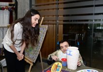 Heydar Aliyev Foundation VP Leyla Aliyeva and Head of Baku Media Center Arzu Aliyeva visit inclusive center to support creativity of vulnerable groups (PHOTO)