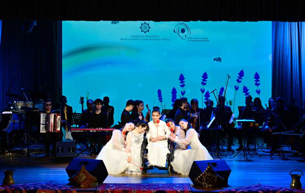 Heydar Aliyev Foundation VP Leyla Aliyeva and Head of Baku Media Center Arzu Aliyeva visit inclusive center to support creativity of vulnerable groups (PHOTO)
