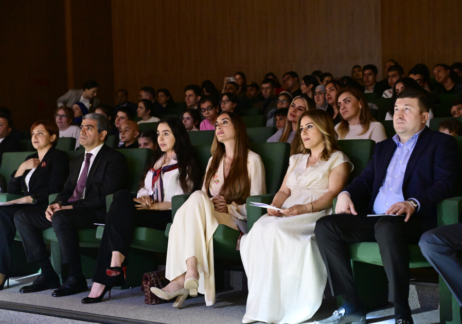 Heydar Aliyev Foundation VP Leyla Aliyeva and Head of Baku Media Center Arzu Aliyeva visit inclusive center to support creativity of vulnerable groups (PHOTO)