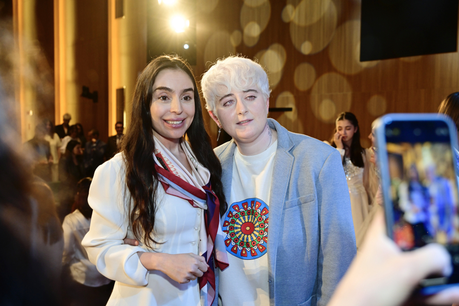 Heydar Aliyev Foundation VP Leyla Aliyeva and Head of Baku Media Center Arzu Aliyeva visit inclusive center to support creativity of vulnerable groups (PHOTO)