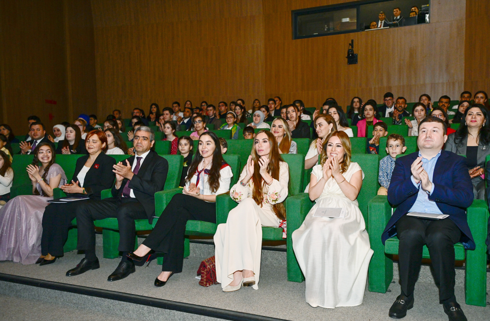 Heydar Aliyev Foundation VP Leyla Aliyeva and Head of Baku Media Center Arzu Aliyeva visit inclusive center to support creativity of vulnerable groups (PHOTO)