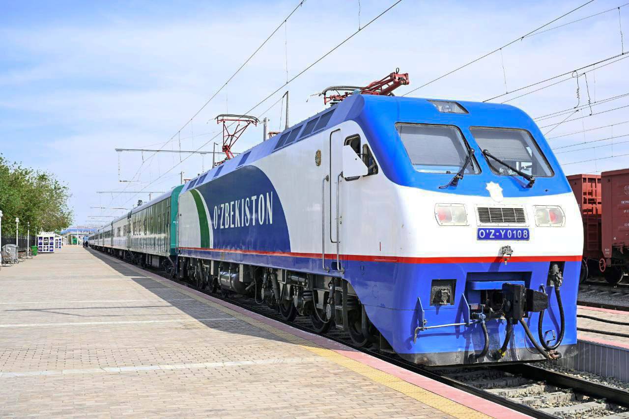 Uzbekistan rolls out high-speed rail with support from Hyundai Rotem