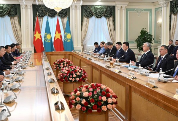 Kazakhstan backs Vietnam’s vision for global economic growth by 2040