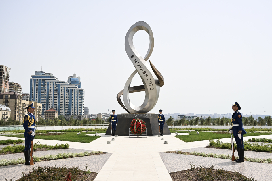 Belarusian prime minister visits Victory Park in Azerbaijan's Baku (PHOTO)