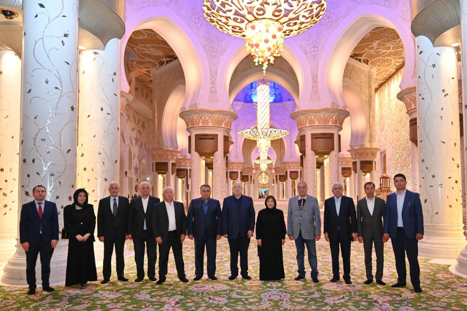 Azerbaijani parliamentarians visit Sheikh Zayed Grand Mosque in UAE's Abu Dhabi (PHOTO)
