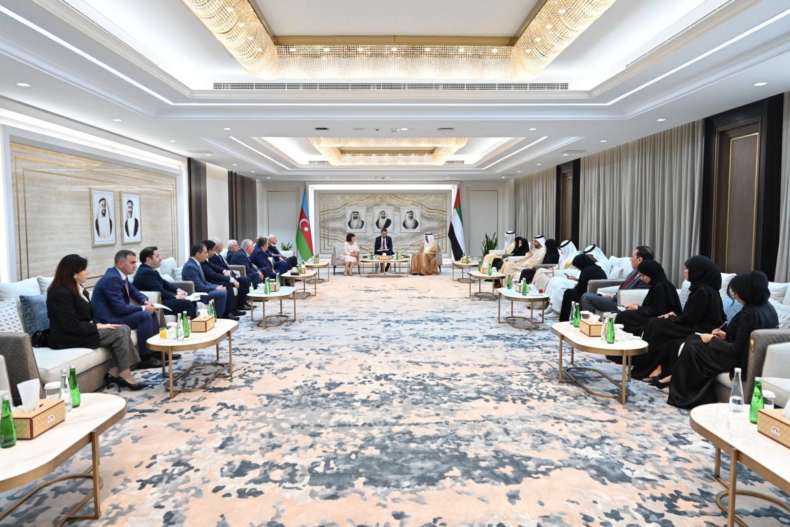 Azerbaijan, UAE focus on upgrading relations to strategic partnership level (PHOTO)