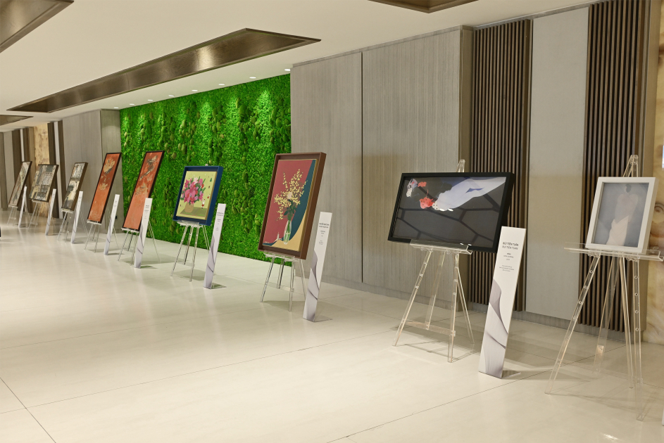 President Ilham Aliyev, First Lady Mehriban Aliyeva, General Secretary To Lam and his spouse Ngo Phuong Ly view exhibition of Vietnamese paintings (PHOTO/VIDEO)