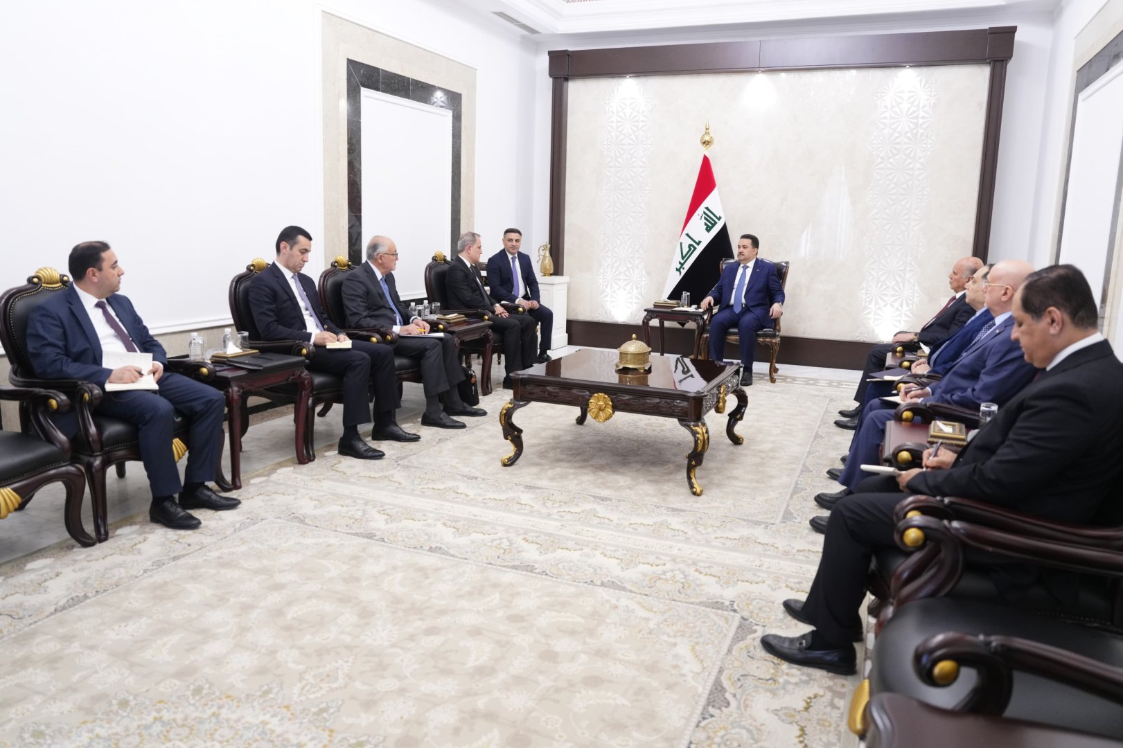 Azerbaijani FM explores paths to deeper bilateral cooperation with Iraq's PM