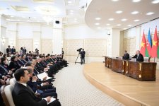 President Ilham Aliyev, General Secretary To Lam make press statements (PHOTO)