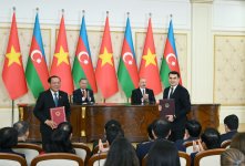 Azerbaijan, Vietnam exchange signed documents (PHOTO/VIDEO)