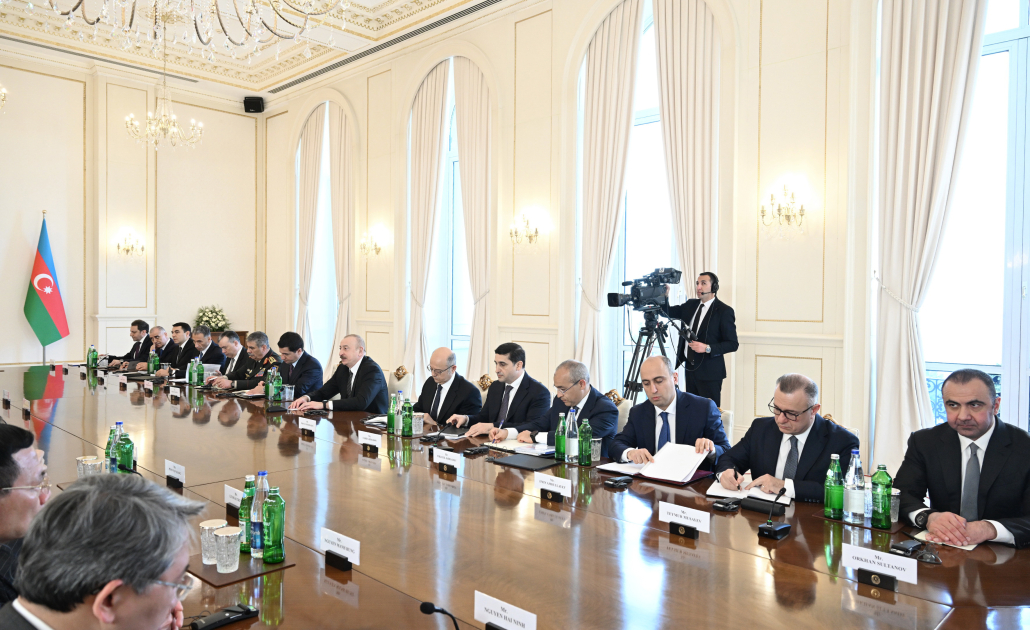 President Ilham Aliyev, General Secretary To Lam hold expanded meeting (PHOTO/VIDEO)