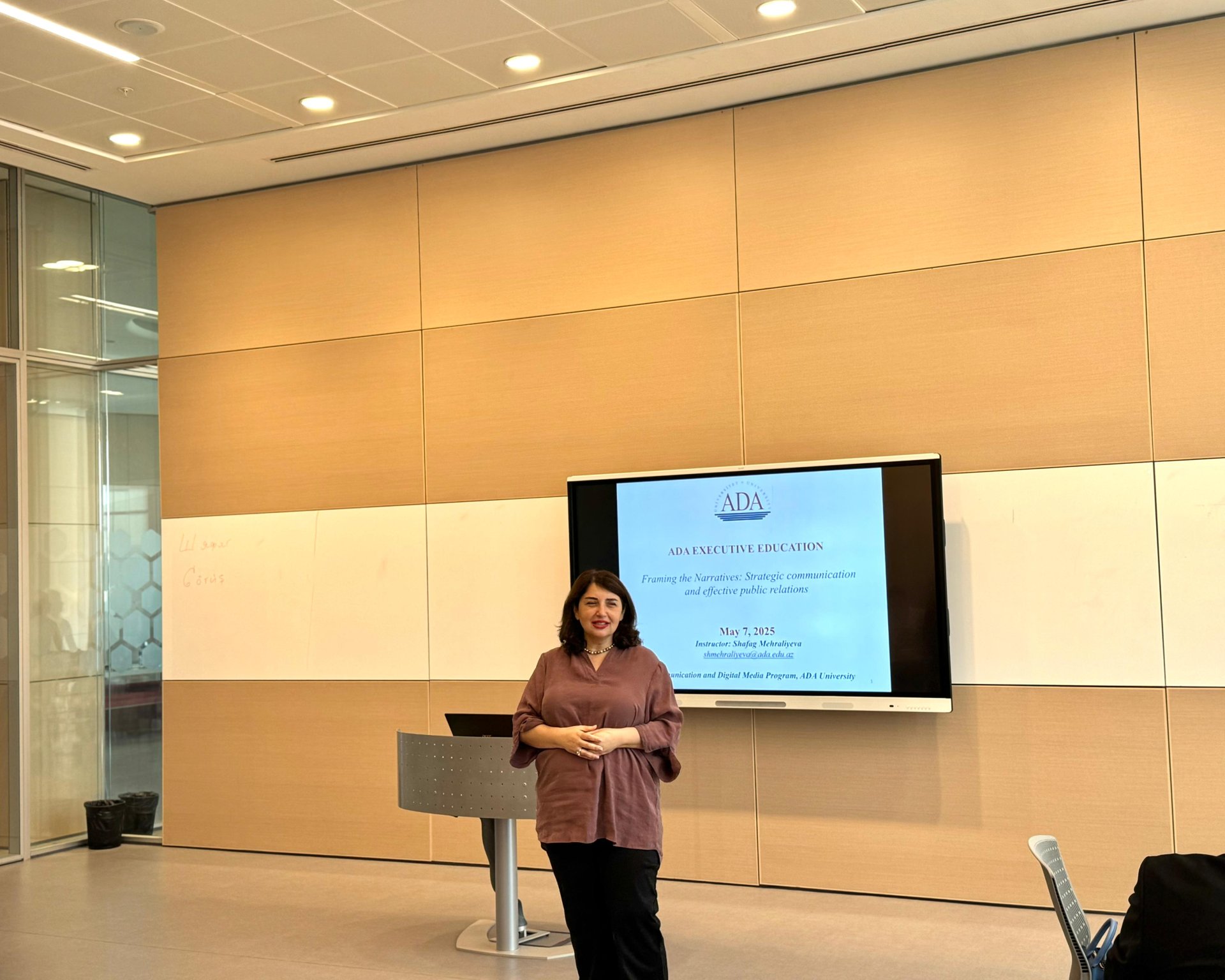 ADA University hosts seminar on strategic communication for Uzbek officials (PHOTO)