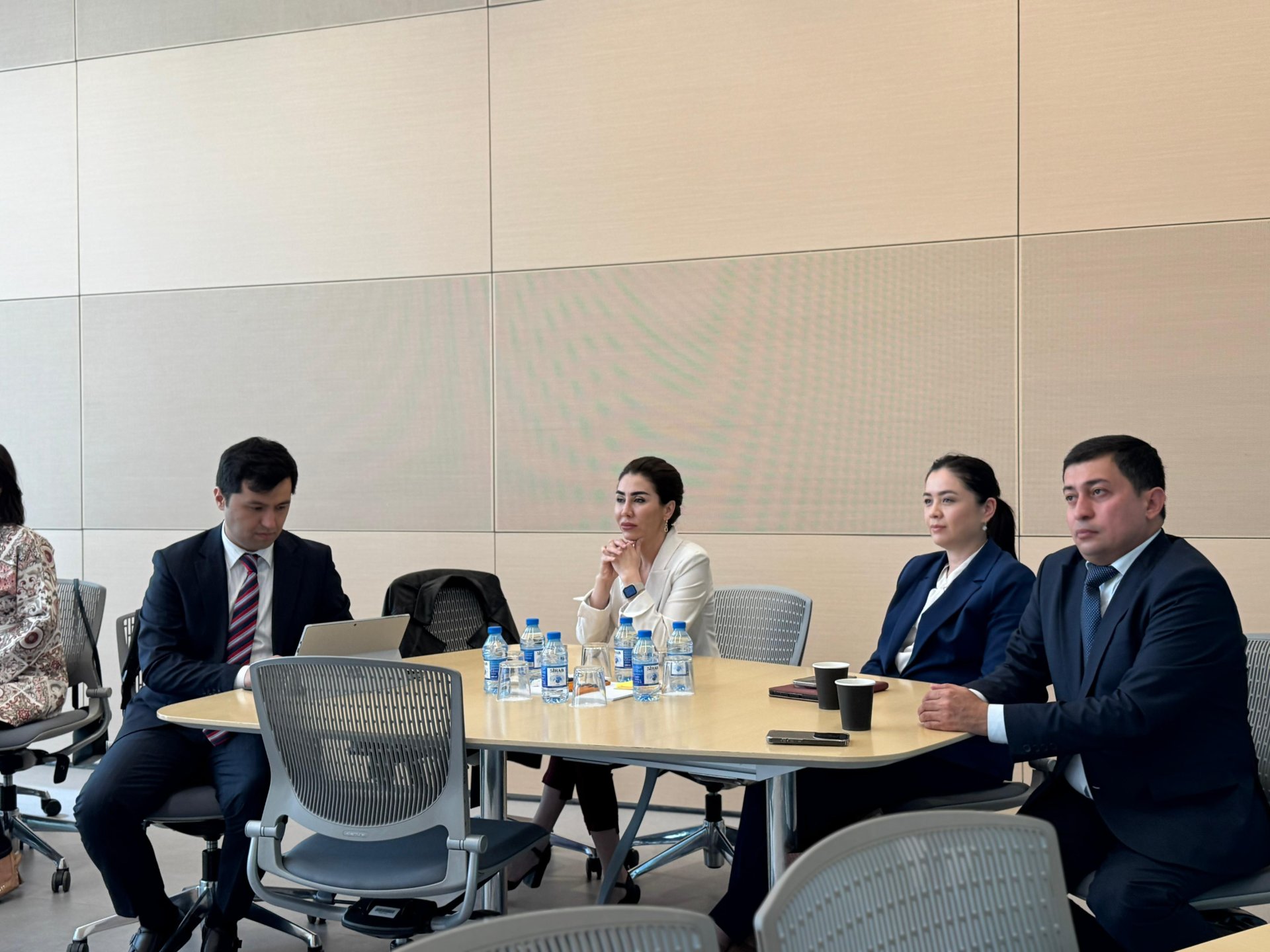 ADA University hosts seminar on strategic communication for Uzbek officials (PHOTO)