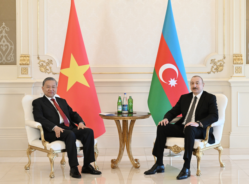 President Ilham Aliyev, General Secretary To Lam hold limited format meeting (PHOTO/VIDEO)