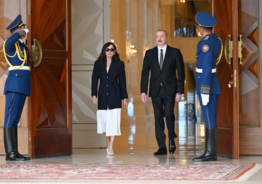 Baku hosts official welcome ceremony for General Secretary To Lam (PHOTO)