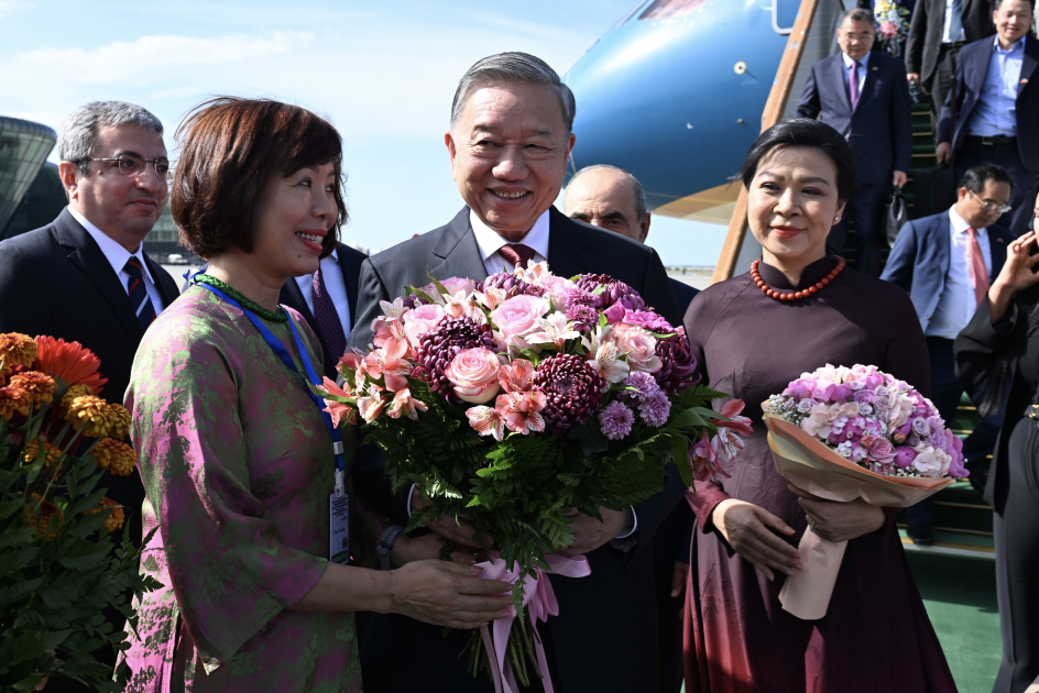 General Secretary To Lam arrives in Azerbaijan on state visit (PHOTO)