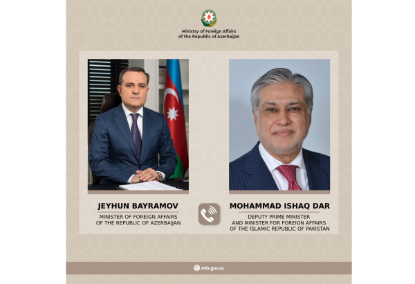 Azerbaijani FM discusses growing tensions between Islamabad and New Delhi with his Pakistani counterpart