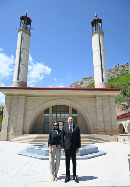 President Ilham Aliyev, First Lady Mehriban Aliyeva attend inauguration of Dashalti village mosque in Shusha district (PHOTO)