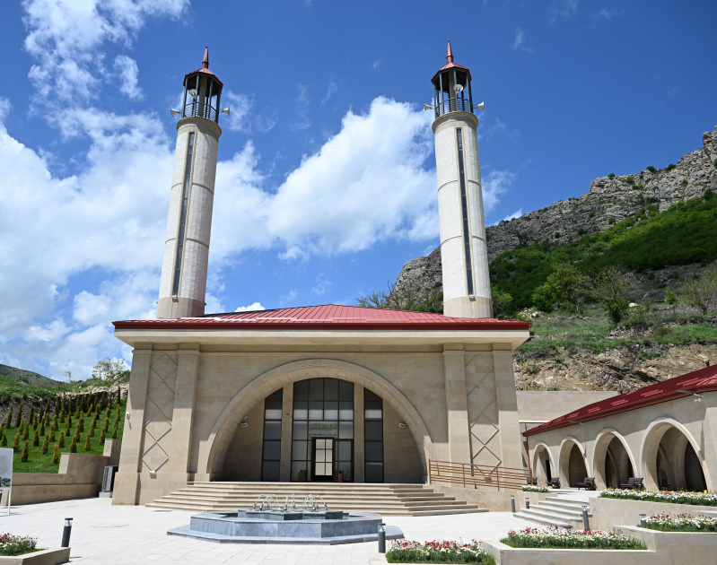 President Ilham Aliyev, First Lady Mehriban Aliyeva attend inauguration of Dashalti village mosque in Shusha district (PHOTO)