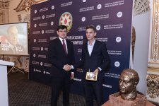 Azerbaijani diaspora committee celebrates 102nd anniversary of National Leader Heydar Aliyev's birth (PHOTO)