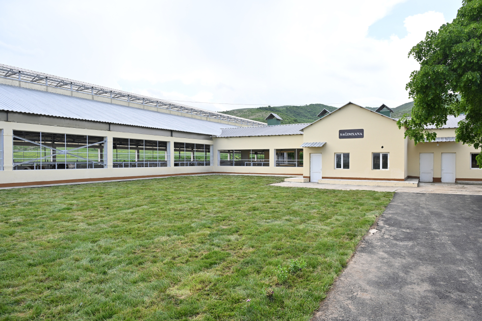 President Ilham Aliyev attends opening of livestock complex in Khojaly’s Khanabad village (PHOTO)