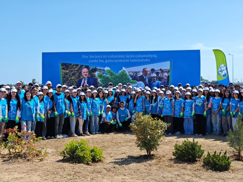 Heydar Aliyev Foundation VP Leyla Aliyeva, Arzu Aliyeva participate in tree-planting campaign held in Baku (PHOTO)