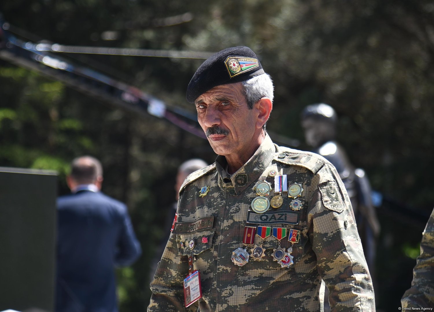 Azerbaijani people honor memory of National Leader Heydar Aliyev (PHOTO)