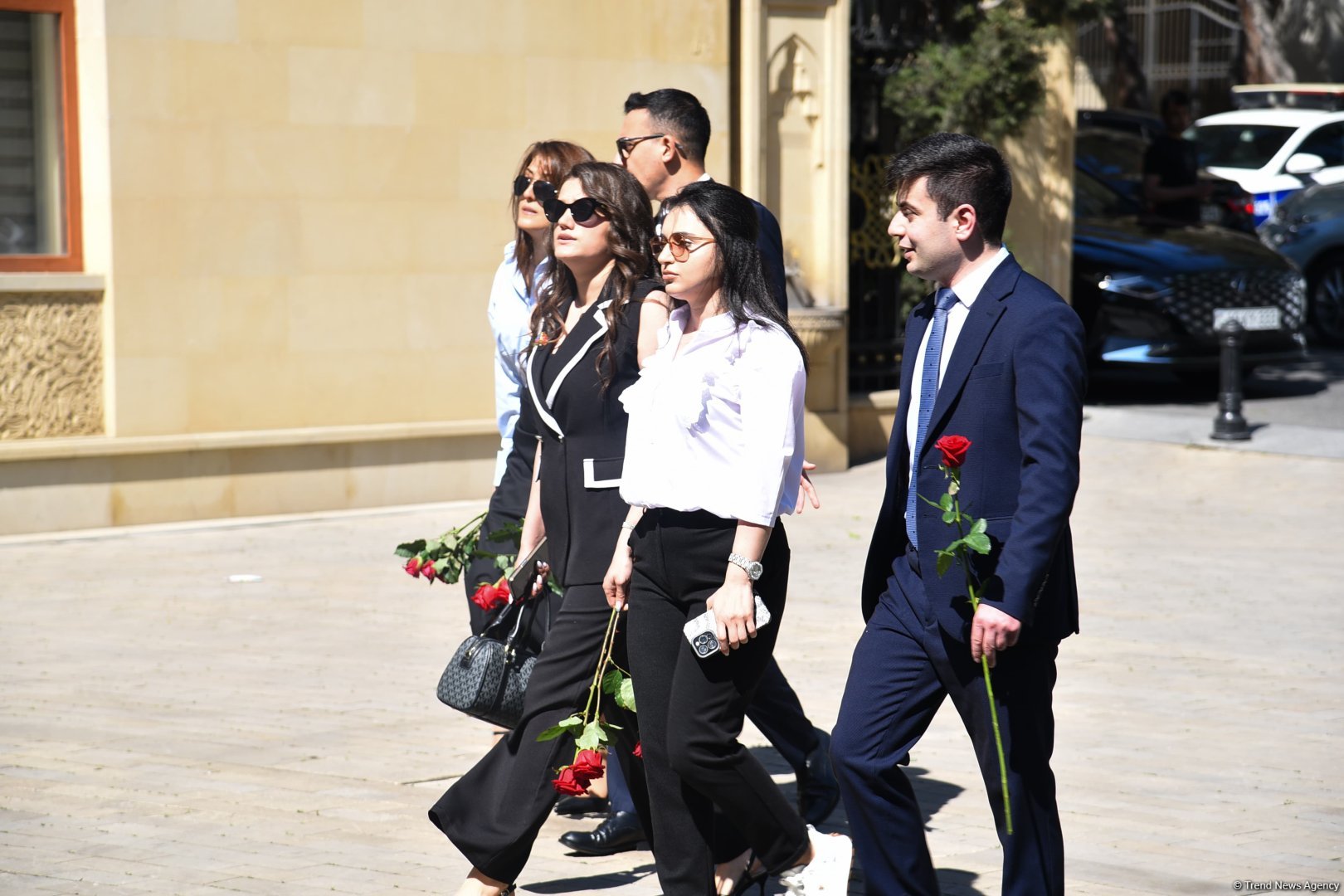 Azerbaijani people honor memory of National Leader Heydar Aliyev (PHOTO)