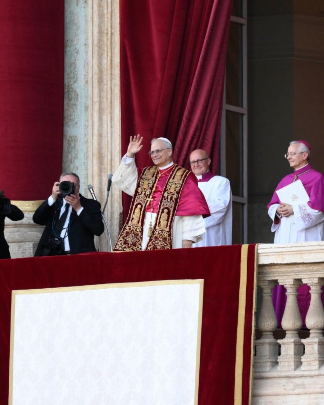 Pope Leo XIV officially assumes pontificate