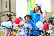 Children and adolescents receive bicycles at Heydar Aliyev Foundation VP Leyla Aliyeva's initiative (PHOTO)