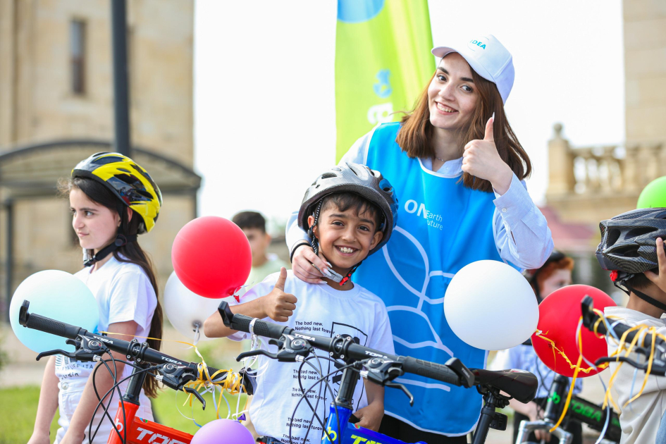 Children and adolescents receive bicycles at Heydar Aliyev Foundation VP Leyla Aliyeva's initiative (PHOTO)