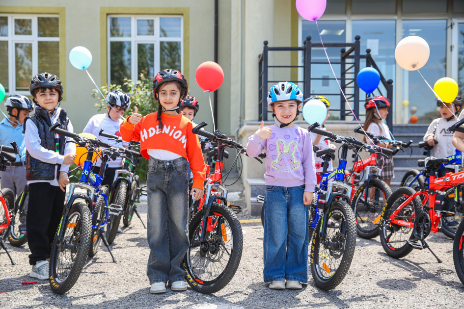 Children and adolescents receive bicycles at Heydar Aliyev Foundation VP Leyla Aliyeva's initiative (PHOTO)