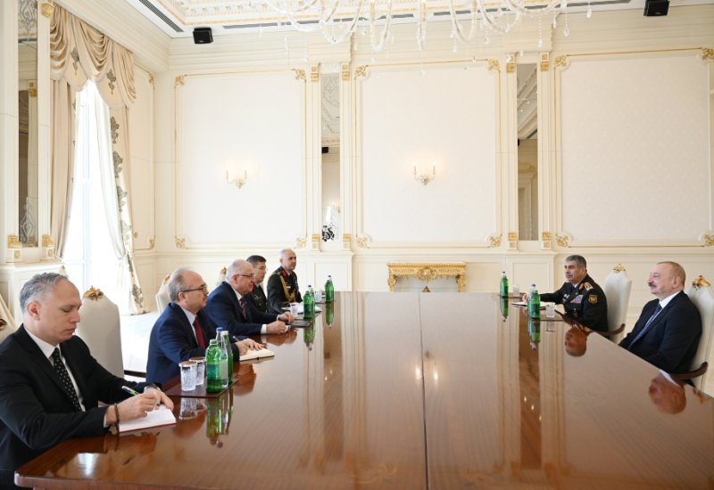 President Ilham Aliyev receives Türkiye's Minister of National Defense (PHOTO/VIDEO)