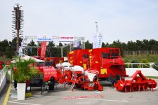 President Ilham Aliyev views InterFood Azerbaijan and Caspian Agro exhibitions (PHOTO/VIDEO)