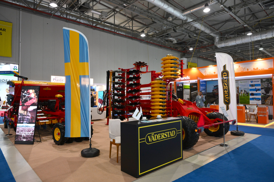 President Ilham Aliyev views InterFood Azerbaijan and Caspian Agro exhibitions (PHOTO/VIDEO)
