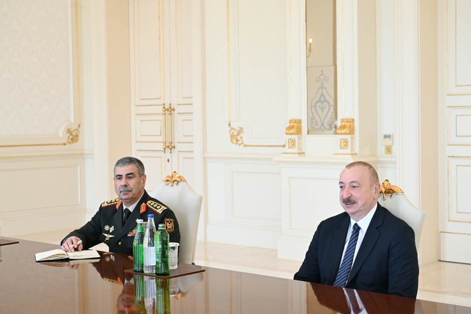 President Ilham Aliyev receives Türkiye's Minister of National Defense (PHOTO/VIDEO)