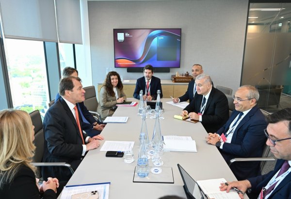 Azerbaijan spotlights EBRD partnership's value for boosted green and digital transition