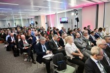 Azerbaijan puts green transition and connectivity goals in focus at London forum (PHOTO)