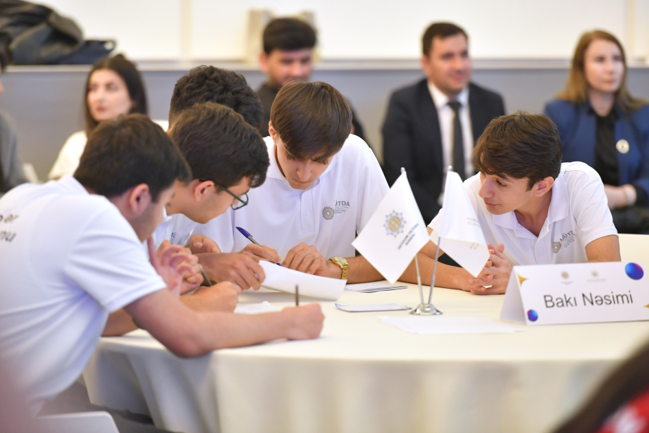 Heydar Aliyev Center hosts final stage of "Battle of Minds" Olympiad (PHOTO/VIDEO)