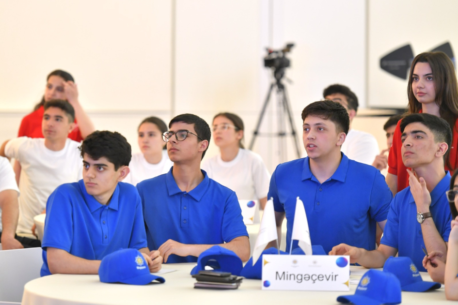 Heydar Aliyev Center hosts final stage of "Battle of Minds" Olympiad (PHOTO/VIDEO)