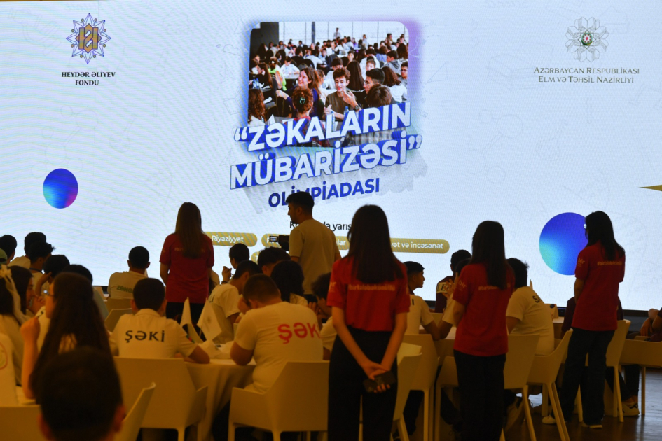Heydar Aliyev Center hosts final stage of "Battle of Minds" Olympiad (PHOTO/VIDEO)