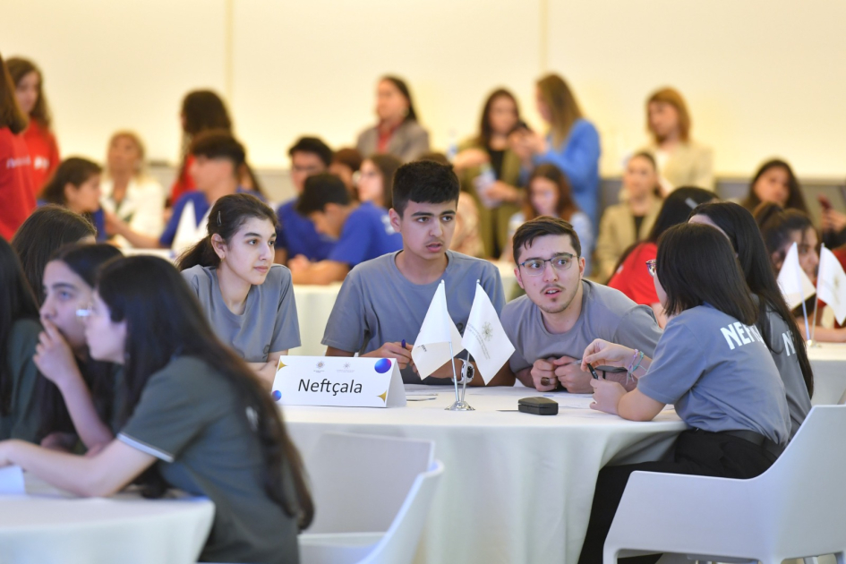 Heydar Aliyev Center hosts final stage of "Battle of Minds" Olympiad (PHOTO/VIDEO)
