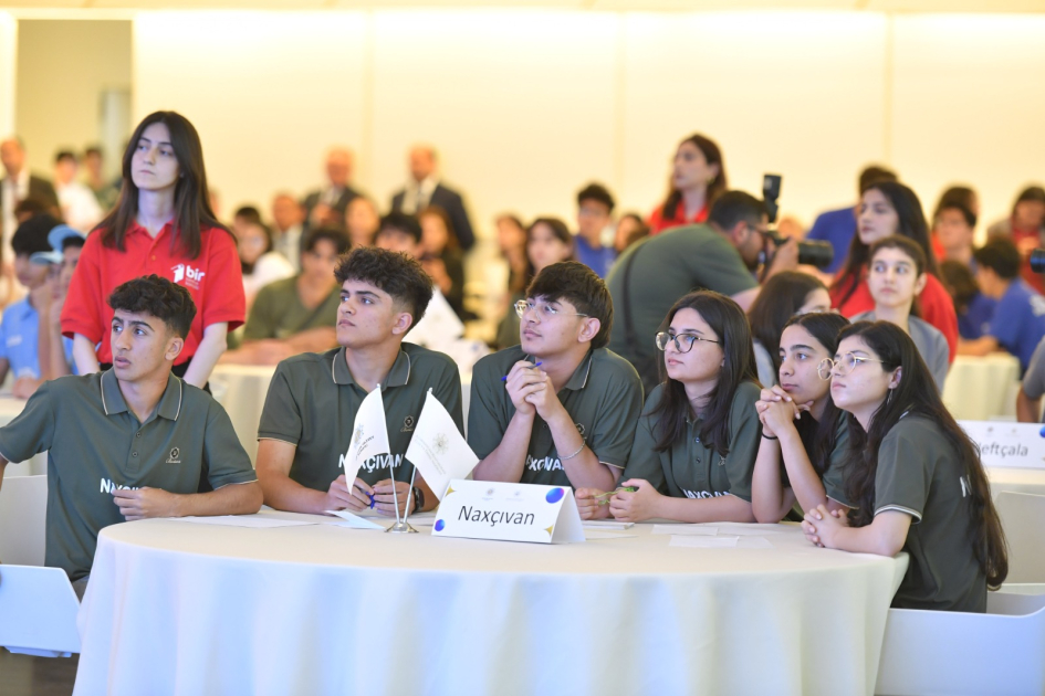 Heydar Aliyev Center hosts final stage of "Battle of Minds" Olympiad (PHOTO/VIDEO)