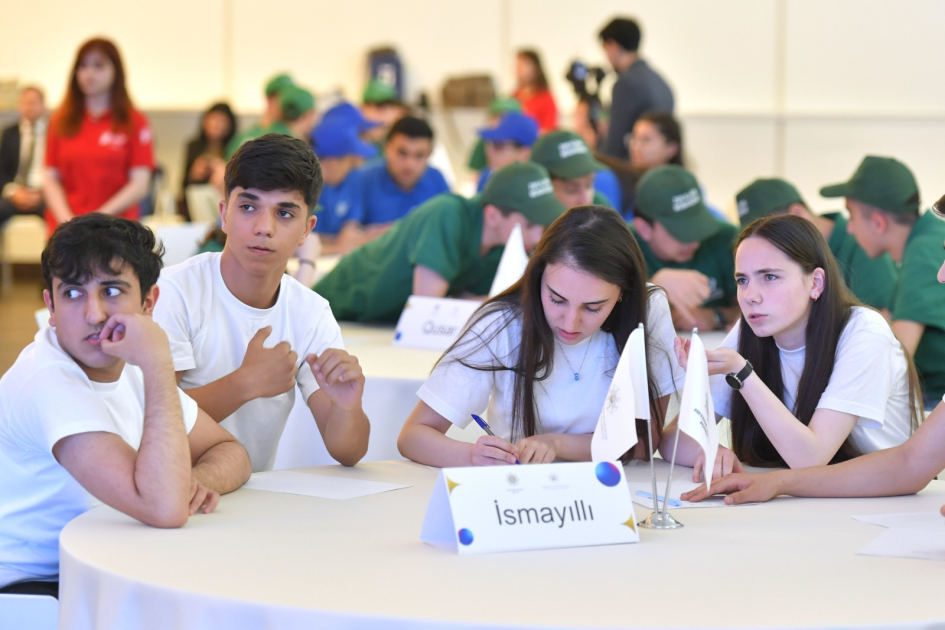 Heydar Aliyev Center hosts final stage of "Battle of Minds" Olympiad (PHOTO/VIDEO)